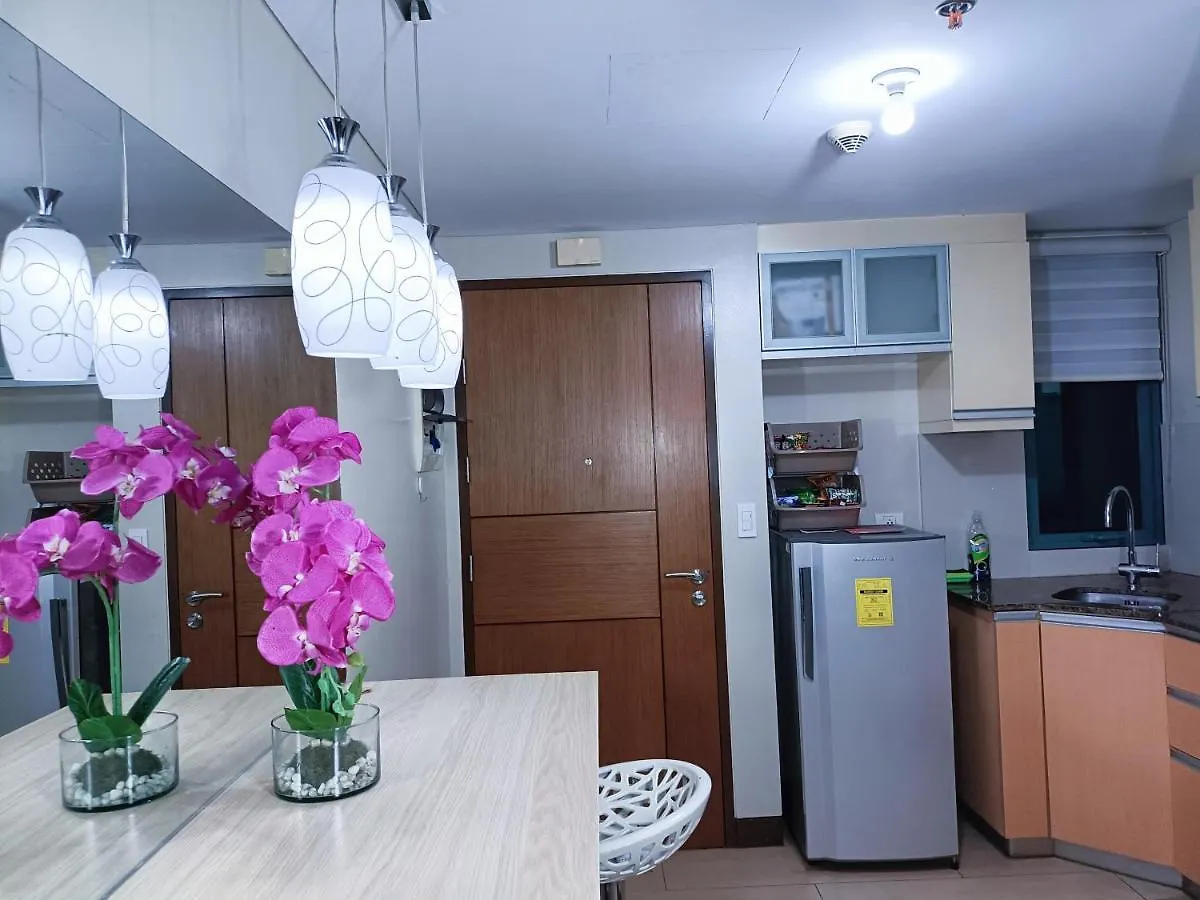 Aparthotel Affordable Two Palmtree Villas Near Naia3 Newport Boulevard Pasay City
