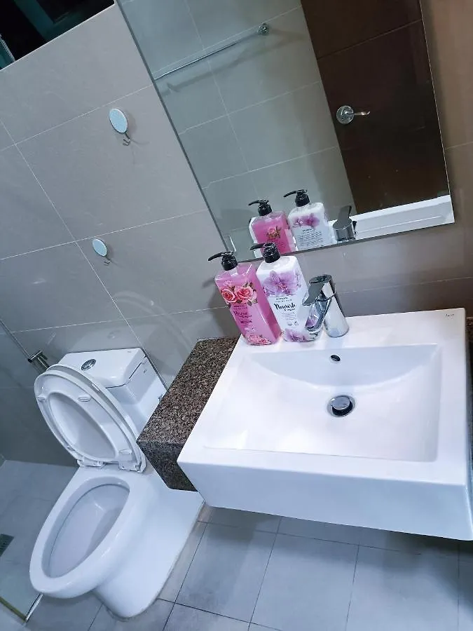 Aparthotel Affordable Two Palmtree Villas Near Naia3 Newport Boulevard Pasay City Philippines